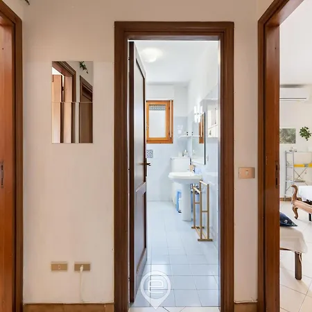 2 Balconies Apartman *