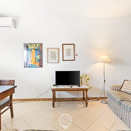 2 Balconies * אלגהרו