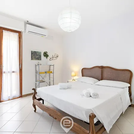 2 Balconies Apartment Alghero