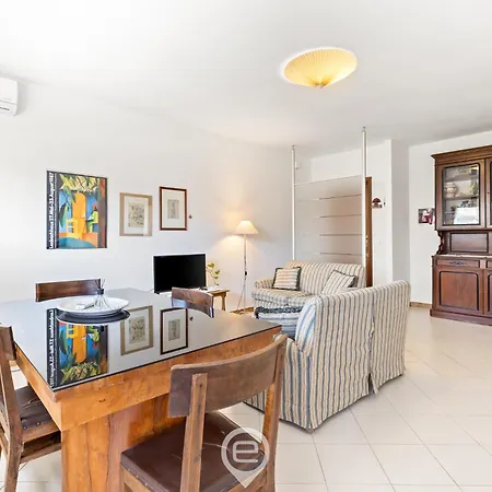 2 Balconies Apartment Alghero